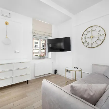 Appartement Przytulne W Sercu Wroclawia Z Parkingiem By Renters